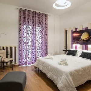 Saturno , Lido di Ostia Italia